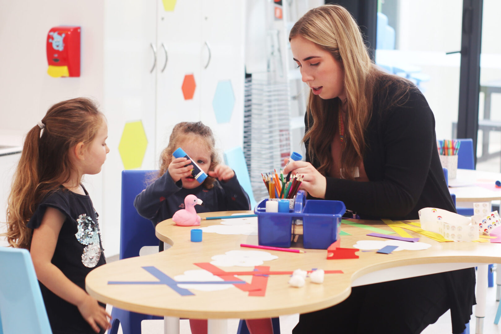 Family Room_Fun on Four_03 Photo of children creating artwork at Ronald McDonald Fun on Four at Perth Children's Hospital